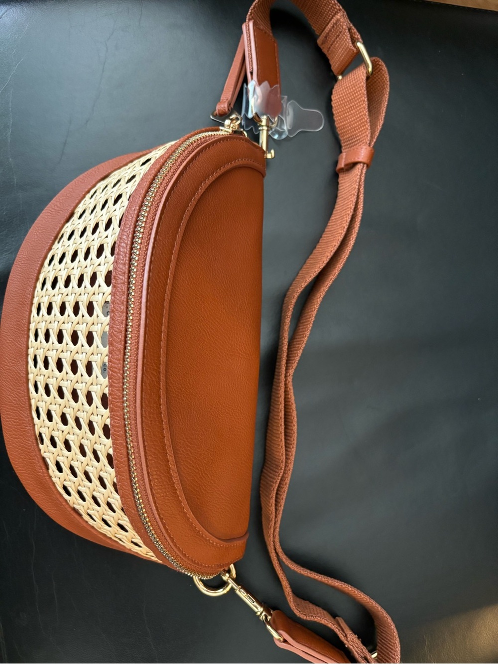 Universal Thread Brown Leather and Woven Cream Crossbody Belt Bag - Picture 6 of 7